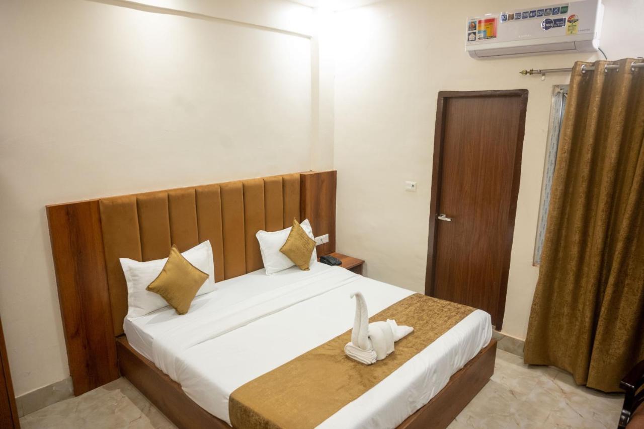 Kiran Palace Hotell Varanasi Exteriör bild