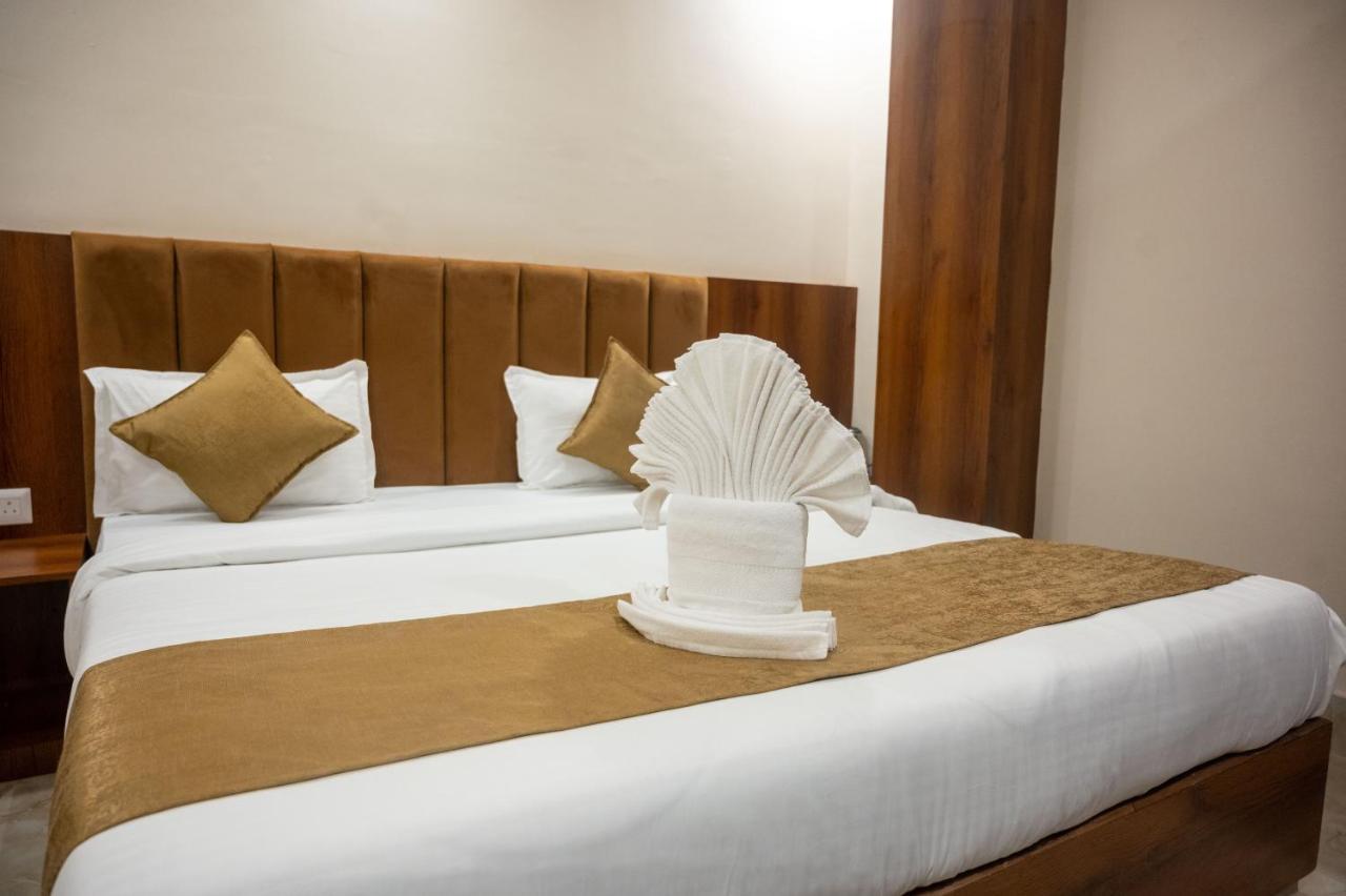 Kiran Palace Hotell Varanasi Exteriör bild