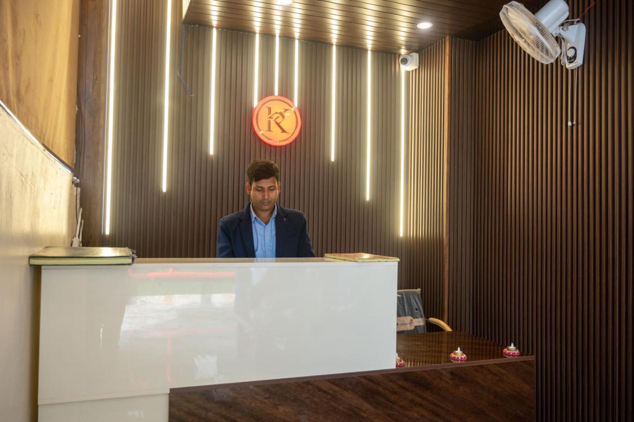 Kiran Palace Hotell Varanasi Exteriör bild