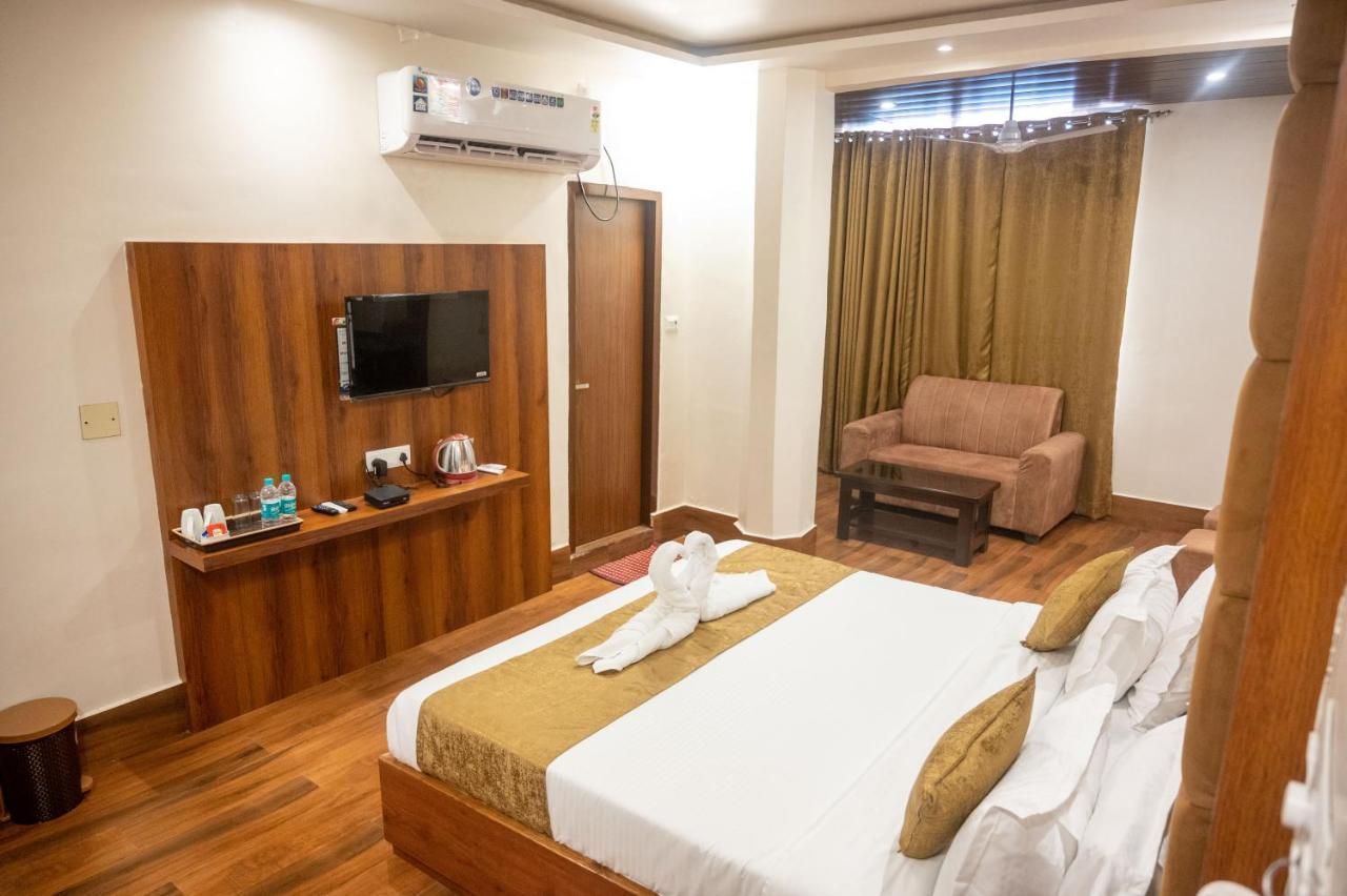 Kiran Palace Hotell Varanasi Exteriör bild