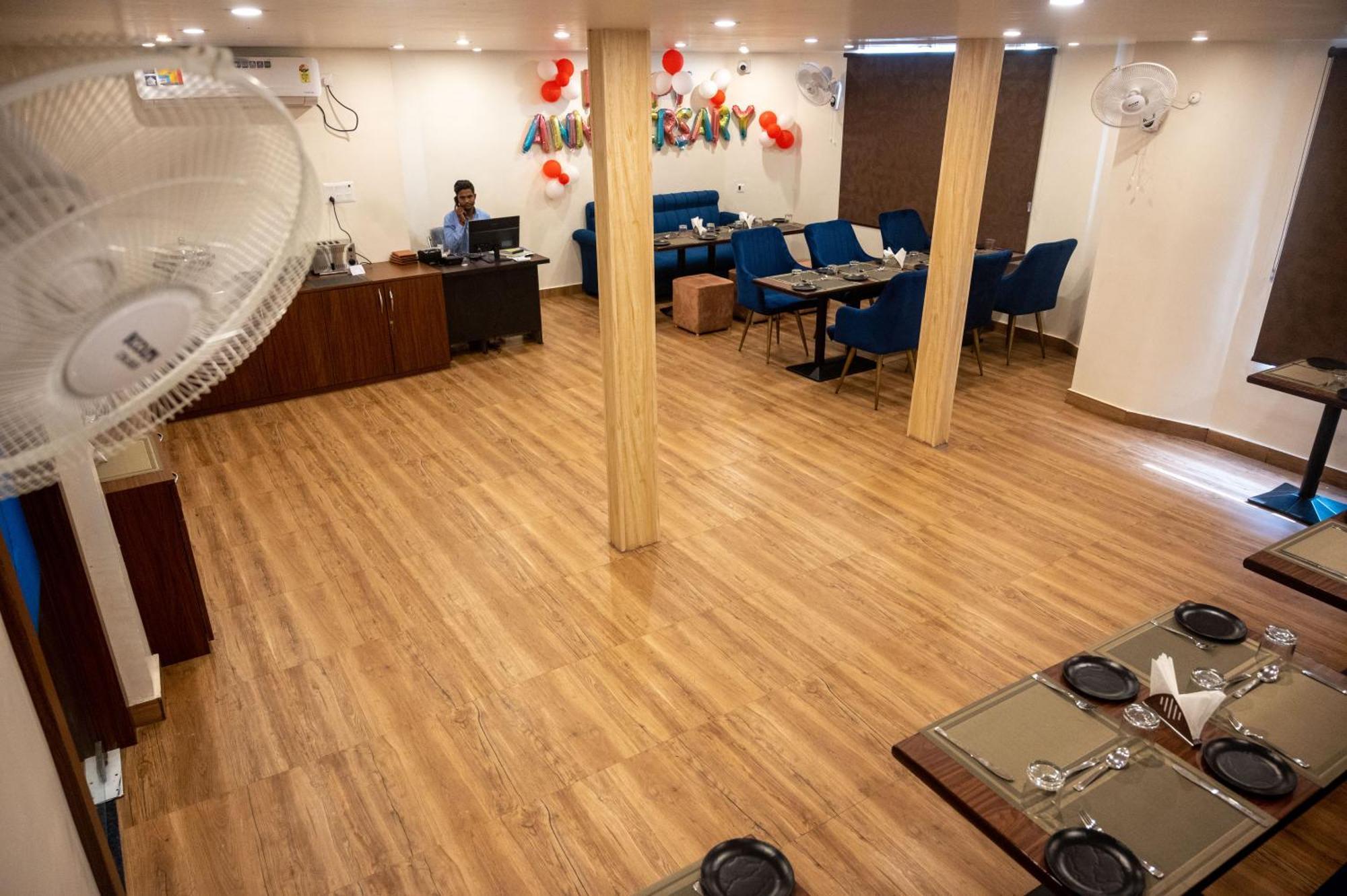 Kiran Palace Hotell Varanasi Exteriör bild