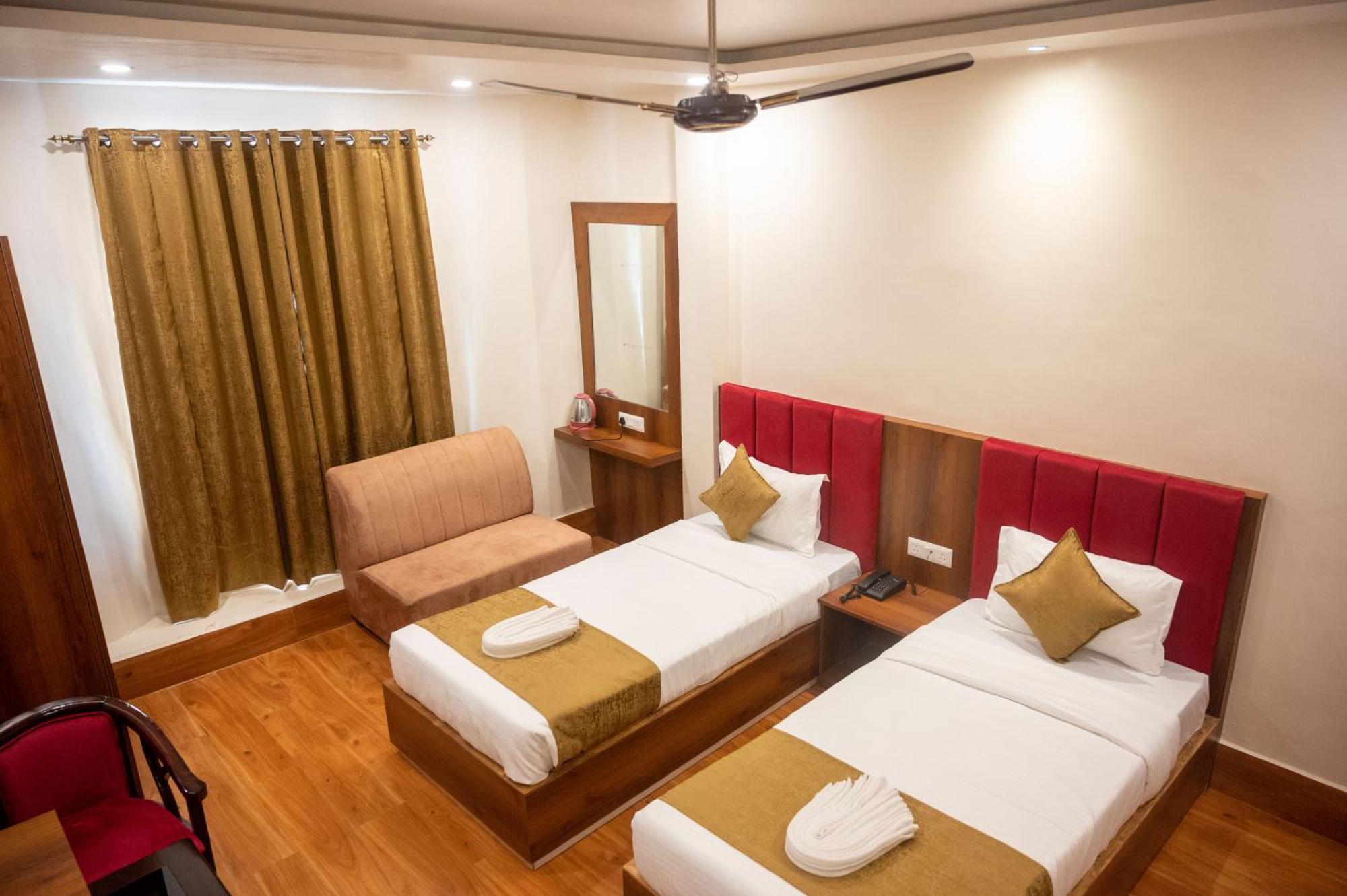 Kiran Palace Hotell Varanasi Exteriör bild